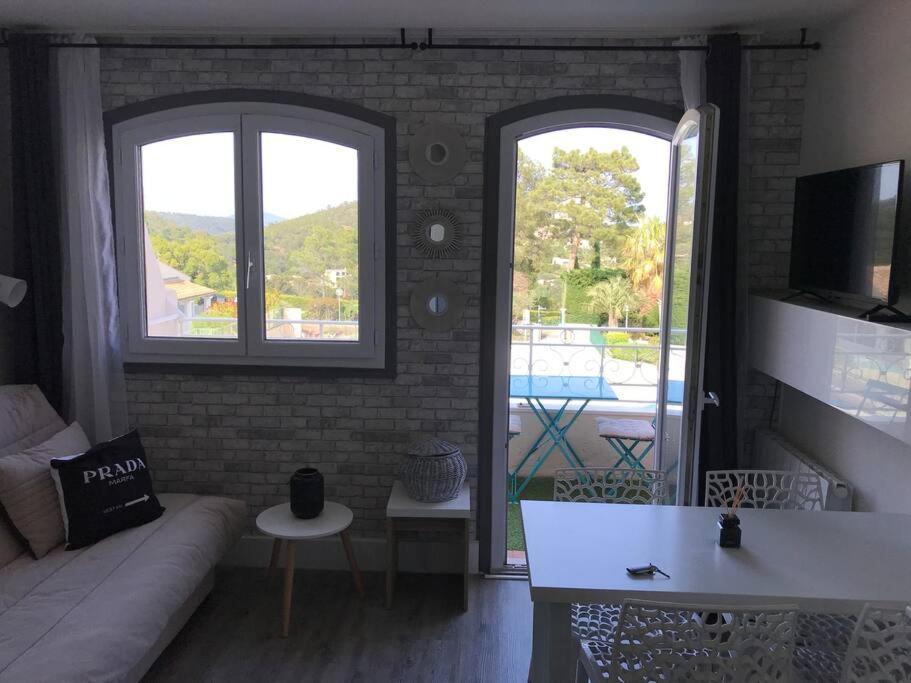 Les Issambres Superbe Studio Avec Terrasse Roquebrune-sur Argens Extérieur photo